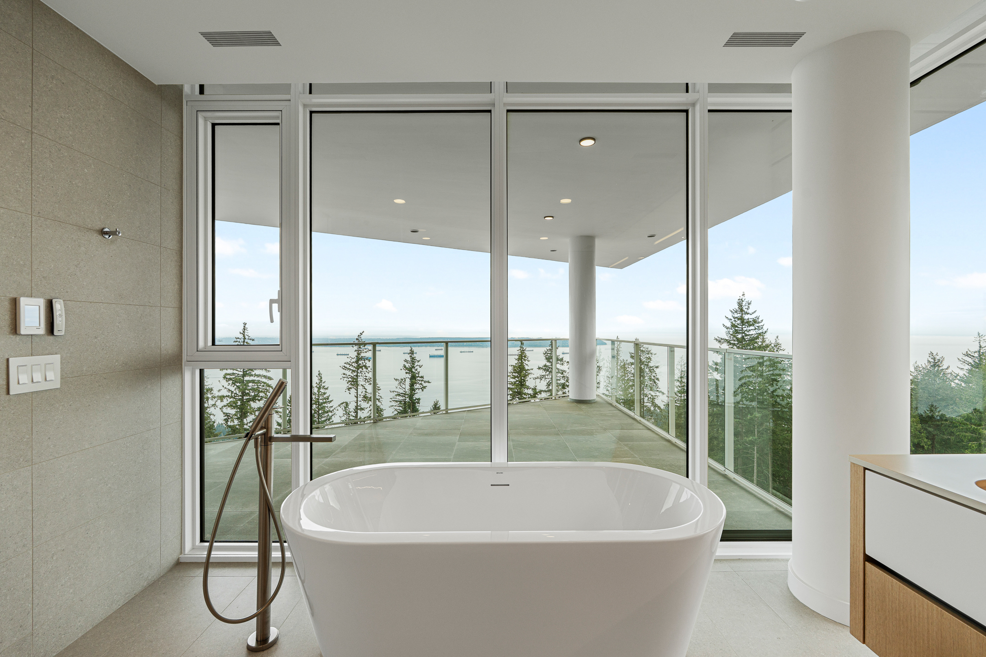 PH#1100 - 3963 Uplands Way